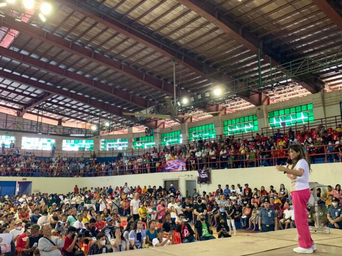 Senator Imee Marcos in Concepcion Town. Photo credit: Tarlac Forum