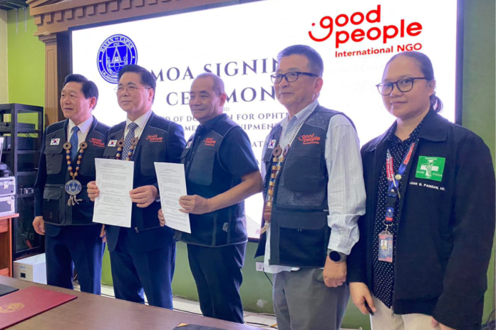 MOA Signing Ceremony and Deed of Donation for Ophthalmic Medical Equipment between Good People International and Municipality of Capas (Photo: Roseller 