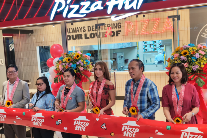 Pizza Hut reopens its doors to patrons in Tarlac City.