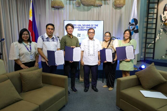 The technology transfer agreement with DOST-PTRI, formalizing the partnership that will provide quality crochet yarns and technical support to the province's growing weaving and crocheting industry. (Photo courtesy of Christian Yap)