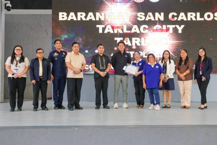 Gov. Yap leads LTIA awarding to outstanding barangay justice committees in Diwa ng Tarlac.. (Photo Courtesy of Christian Yap)