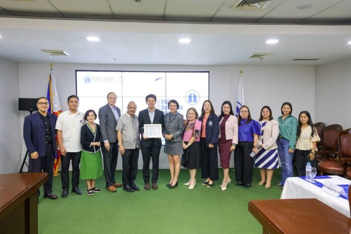 Tarlac Gov. Christian Tell Yap receives the Top 5 citation from the Philippine Chamber of Commerce and Industry in Taguig City on Sept. 23, 2026. (Photo Courtesy of Christian Yap)