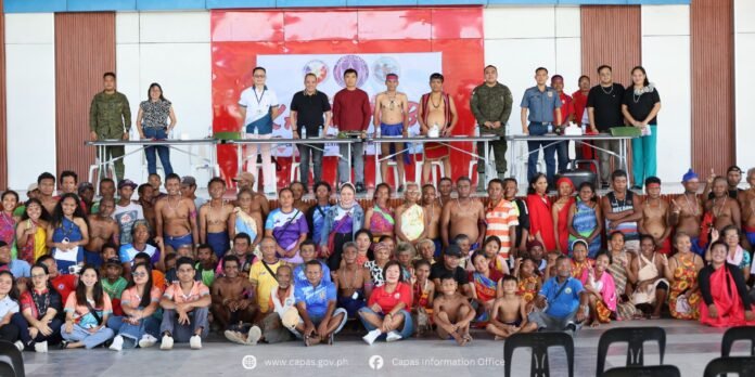 Indigenous leaders, youth, and local officials gather during the municipality’s National Indigenous Peoples Month celebration. (Photo courtesy of Capas Information Office)